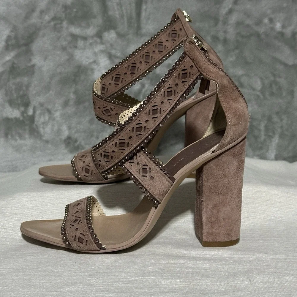 Zara Woman Suede Laser Cut Block Heel Open Toe‎ Sandals Size US 6.5 / EU 37 pink